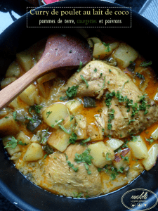 Lire la suite à propos de l’article Curry de poulet au lait de coco, courgettes, poivrons verts et pommes de terre