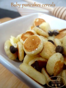 Lire la suite à propos de l’article Baby pancakes cereals | Mini pancakes façon céréales