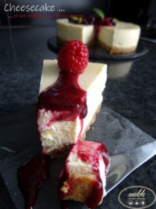 Lire la suite à propos de l’article Cheesecake et son topping aux fruits rouges